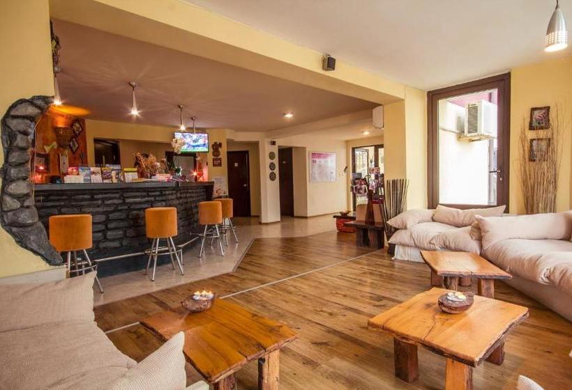 בית מלון כפרי Coral Guest House