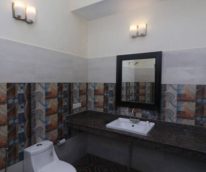 בית מלון כפרי Corbett Comfort Lodge