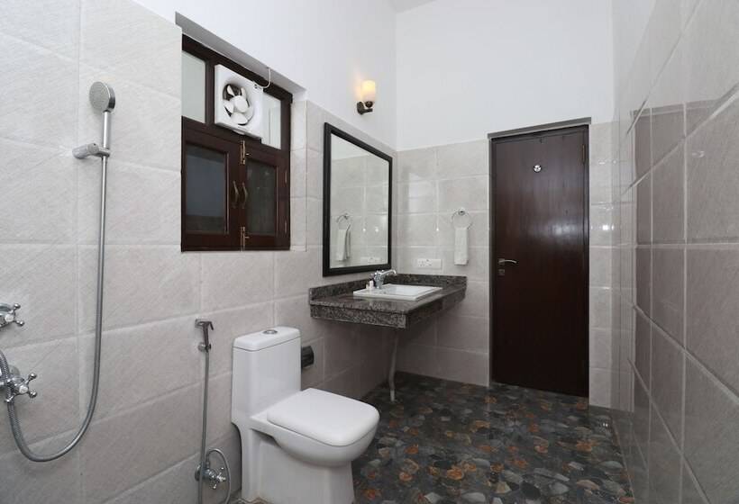 בית מלון כפרי Corbett Comfort Lodge