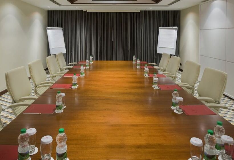 호텔 Crowne Plaza Sohar, An Ihg