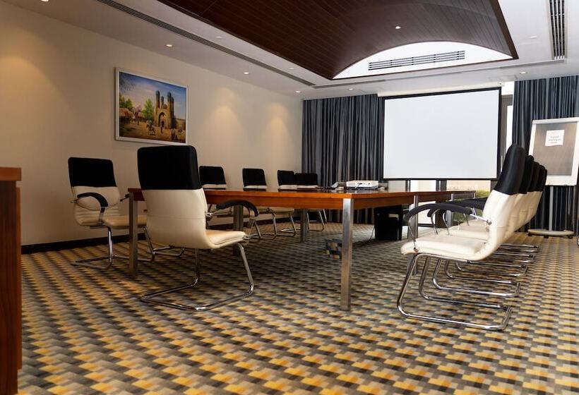 호텔 Crowne Plaza Sohar, An Ihg