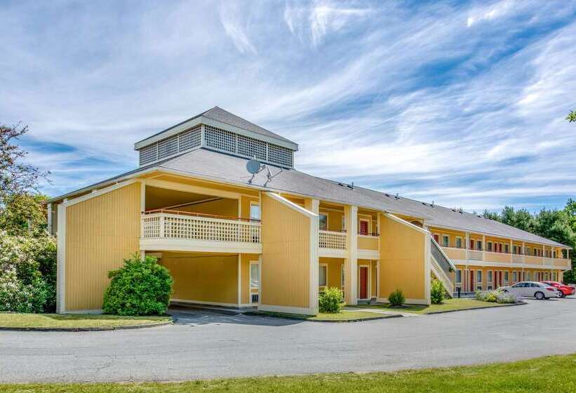 فندق Econo Lodge Freeport  Brunswick Area