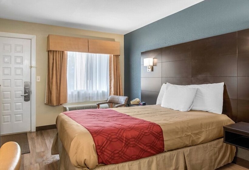 فندق Econo Lodge Freeport  Brunswick Area