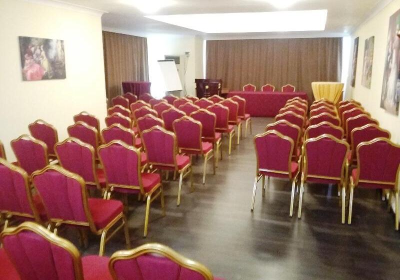 Отель Elit Palace And Spa