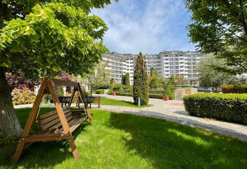 בית מלון כפרי Emerald Beach Resort & Spa