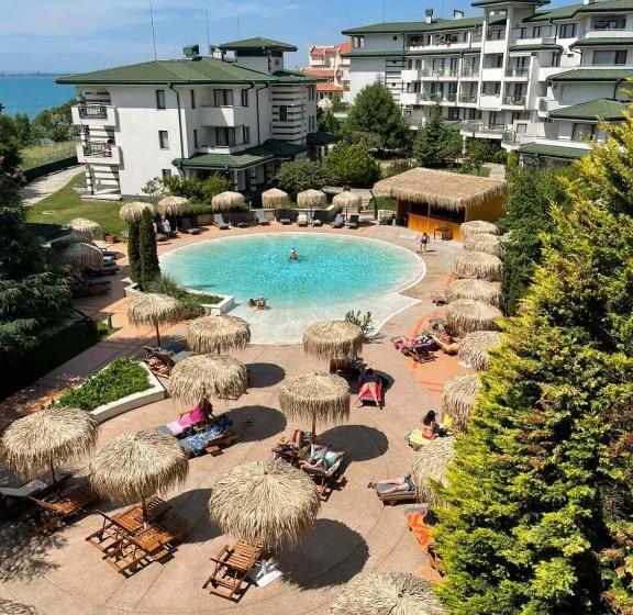 בית מלון כפרי Emerald Beach Resort & Spa