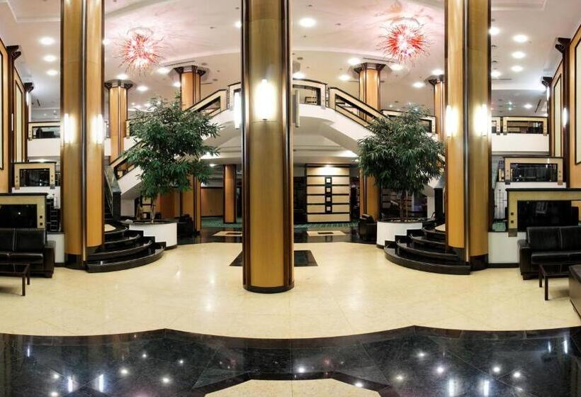 בית מלון כפרי Emerald Beach Resort & Spa