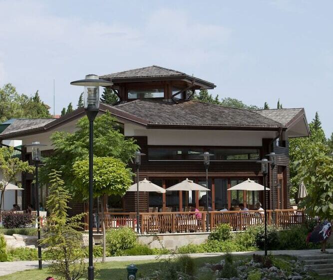 בית מלון כפרי Emerald Beach Resort & Spa