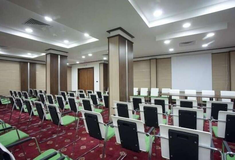 בית מלון כפרי Emerald Beach Resort & Spa