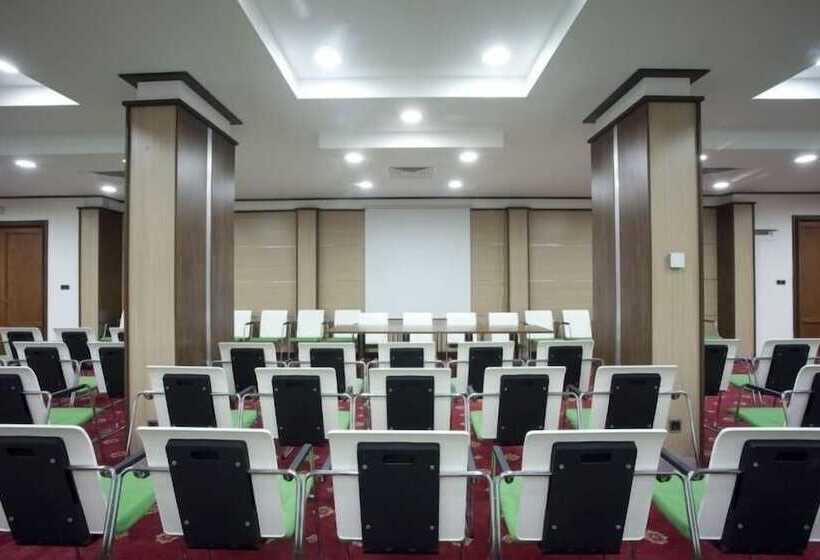 בית מלון כפרי Emerald Beach Resort & Spa