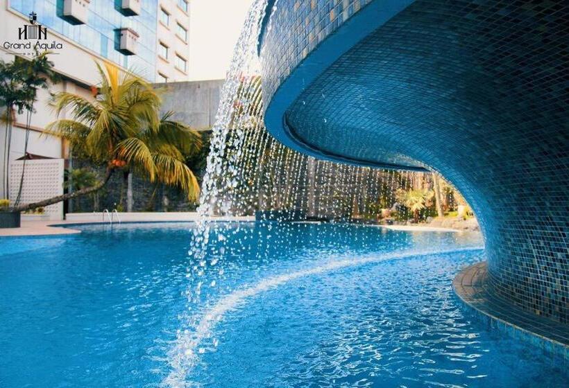 هتل Grand Aquila