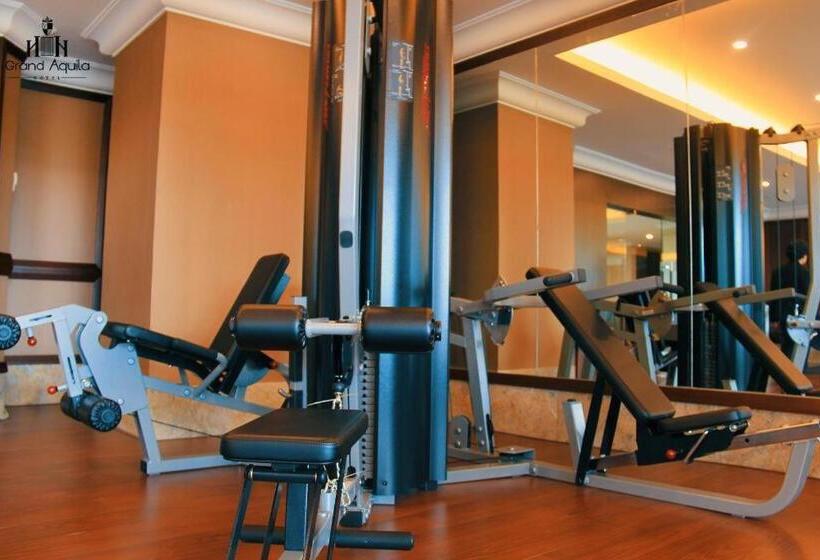 هتل Grand Aquila
