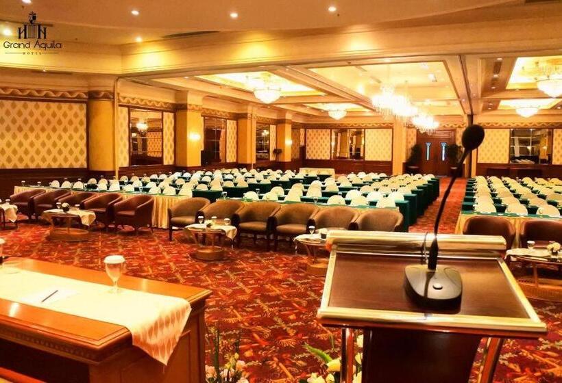 酒店 Grand Aquila