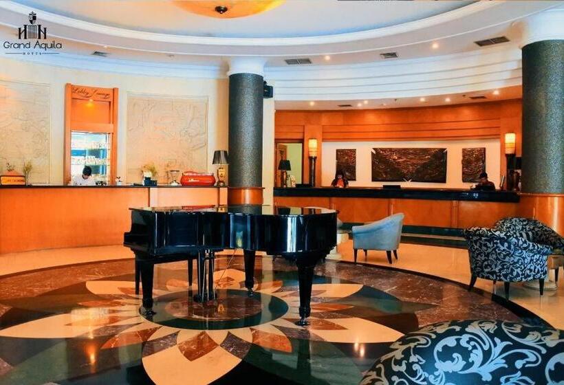 酒店 Grand Aquila