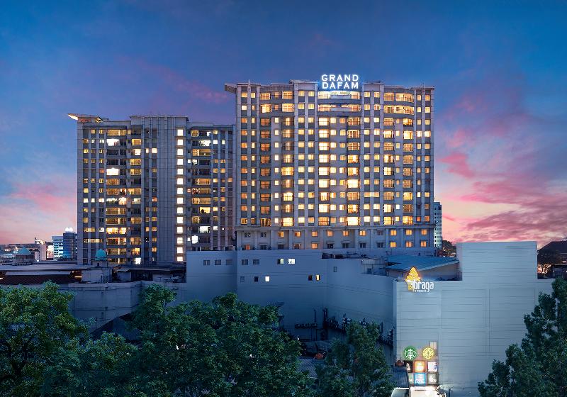 호텔 Grand Dafam Braga Bandung