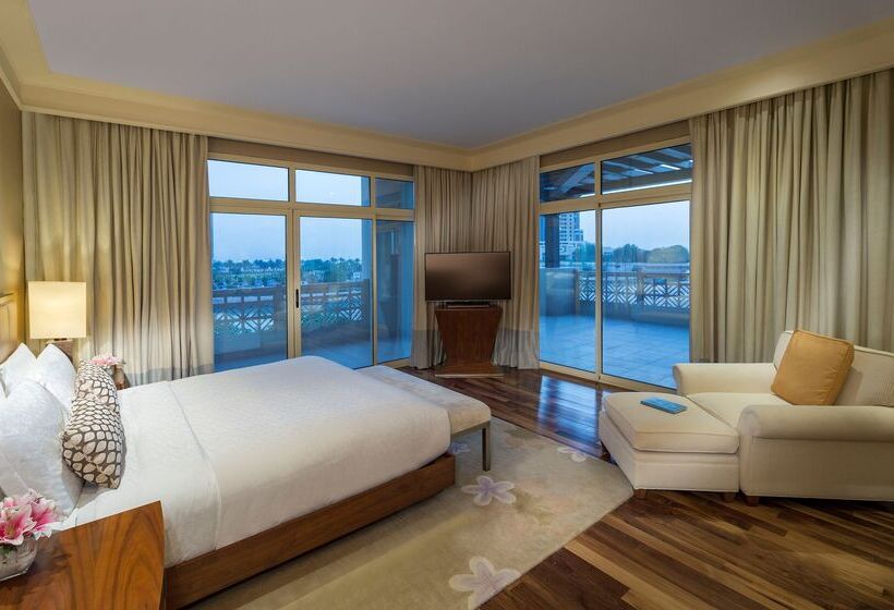 Grand Hyatt Doha Hotel & Villas