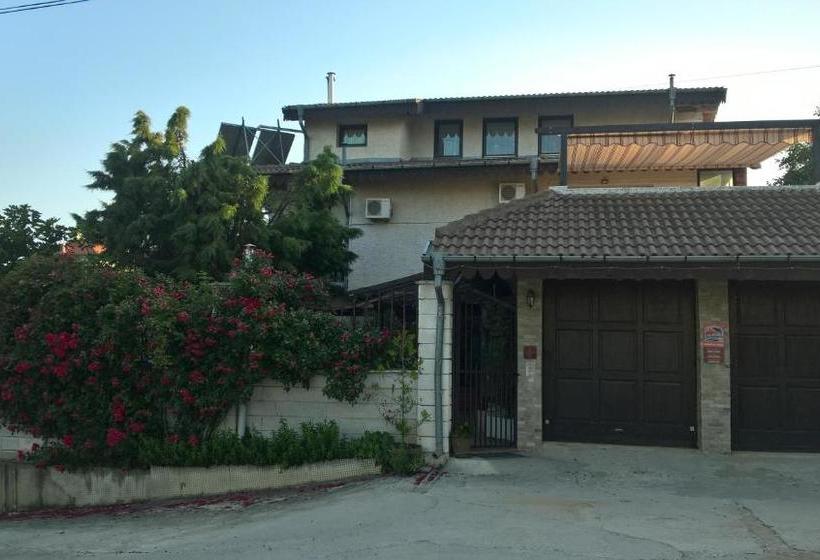 ホテル Guest House Delphini