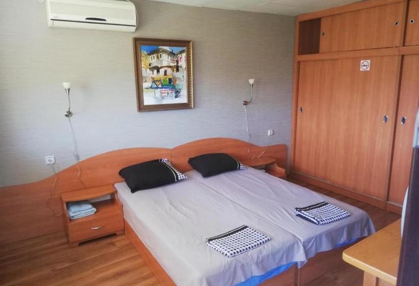 هتل Guest House Delphini