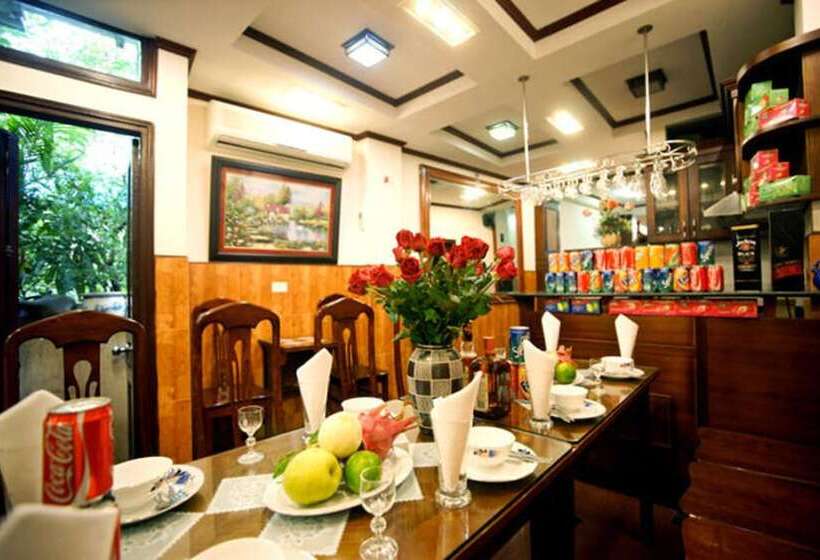 هتل Hanoi Street