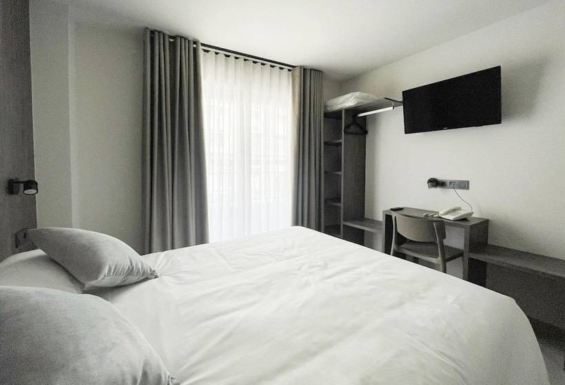 酒店 Quatre Llunes