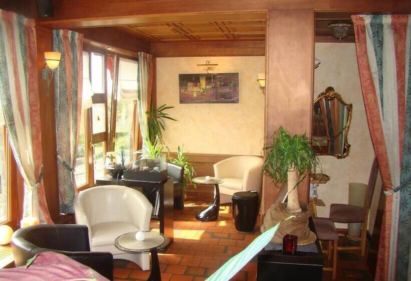 ホテル Hôtel Restaurant N 4