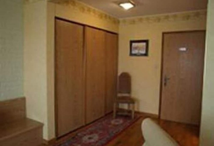 ホテル Hôtel Restaurant N 4