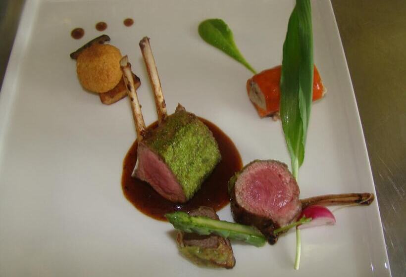 ホテル Hôtel Restaurant N 4