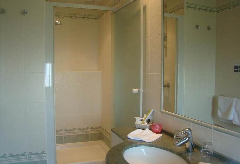 ホテル Hôtel Restaurant N 4