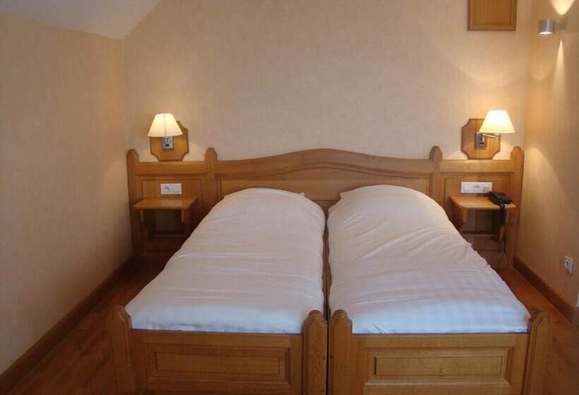 ホテル Hôtel Restaurant N 4