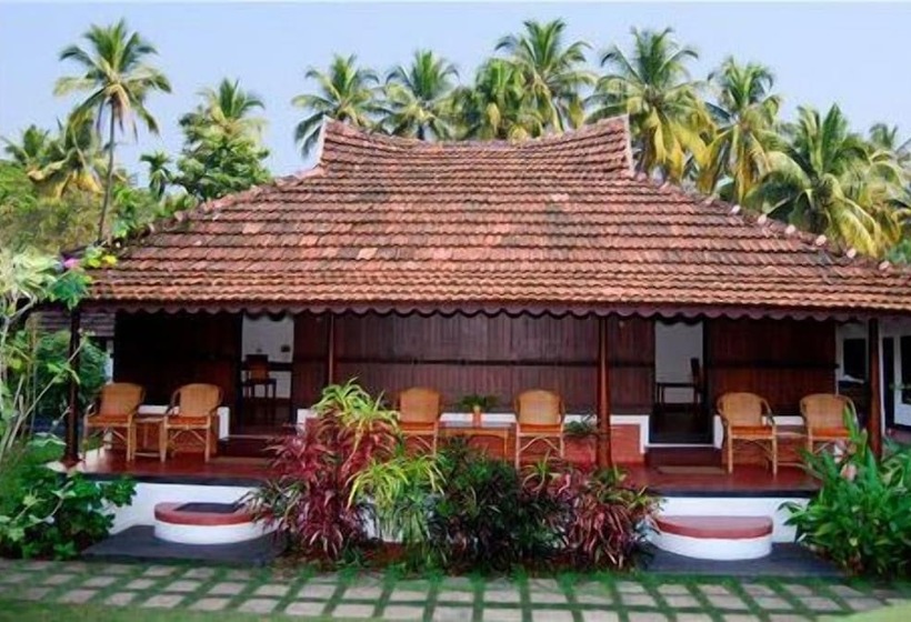 هتل Kayaloram Heritage Lake Resort