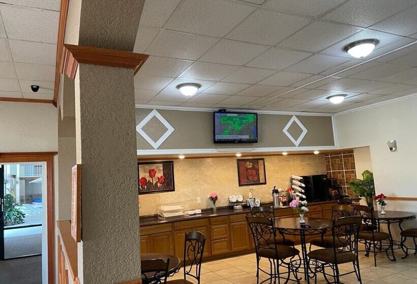 فندق Knights Inn & Suites Emporia