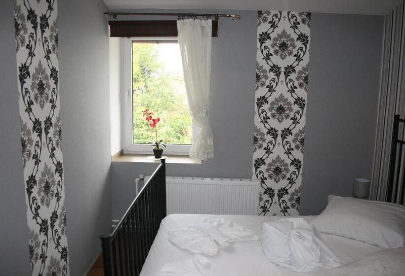 בית מלון כפרי Komfort Inn   Dwór Hubertus