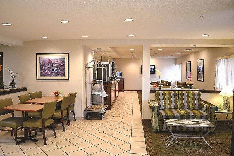فندق Days Inn By Wyndham Pleasant Prairie Kenosha