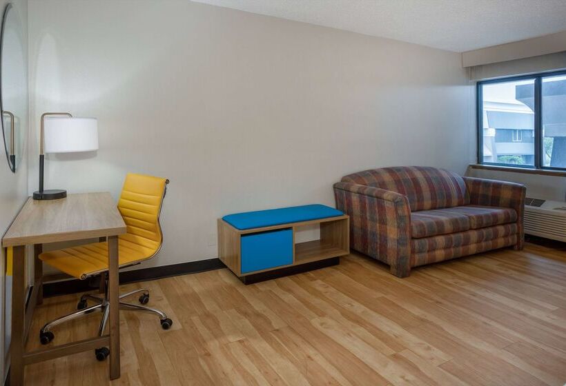 فندق Days Inn By Wyndham Pleasant Prairie Kenosha