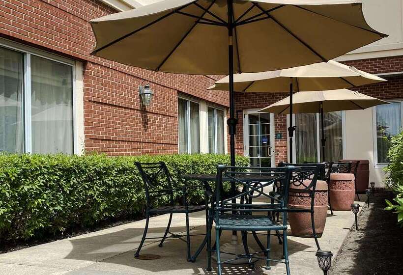 فندق La Quinta By Wyndham Islip   Macarthur Airport