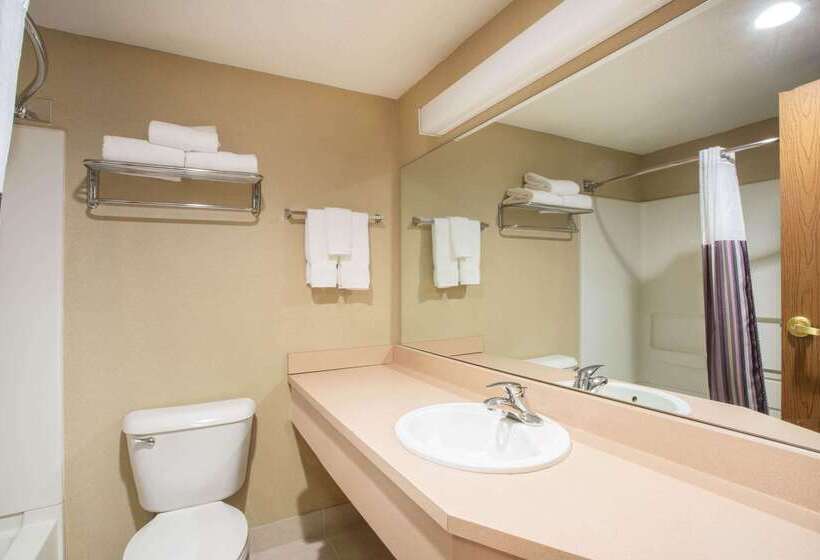 בית מלון כפרי The Inn At St Albans Trademark Collection By Wyndham