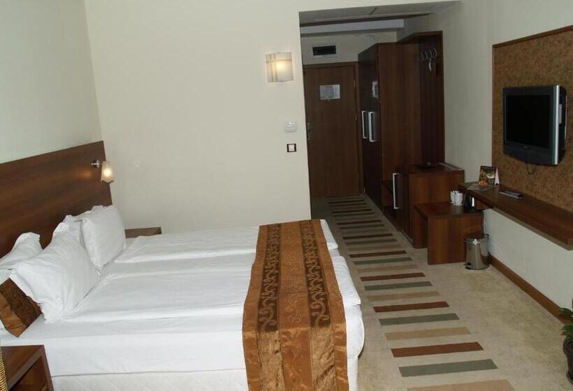 Отель Laguna Beach Resort & Spa