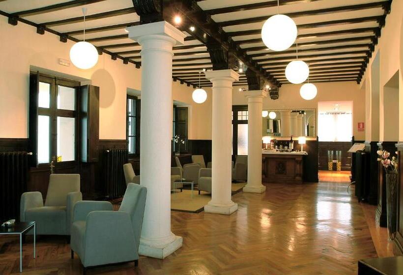 Отель Las Carolinas Garden