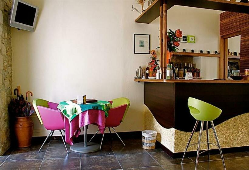 Отель Le Cinque Luci