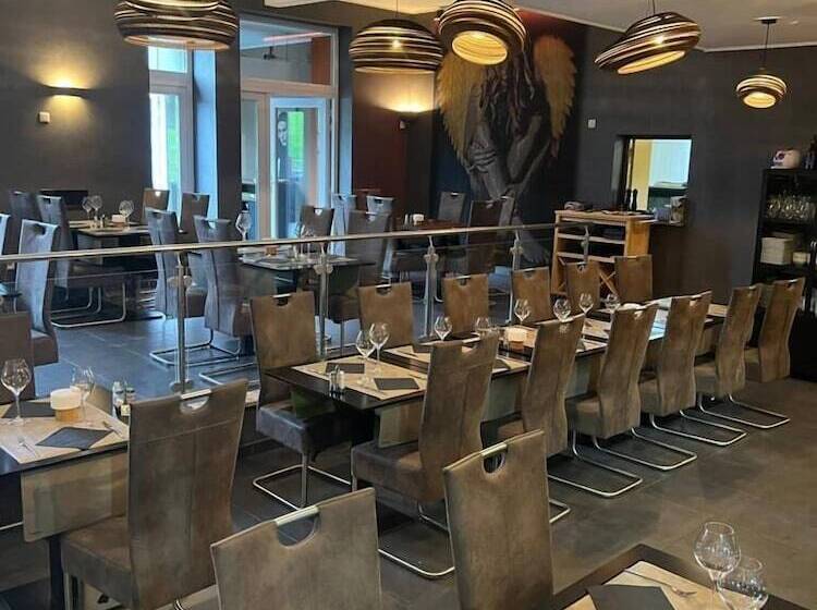 בית מלון כפרי Le Midi