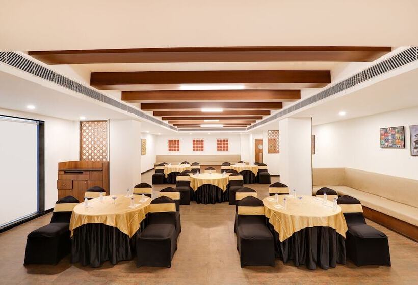 Lemon Tree Hotel, Indore