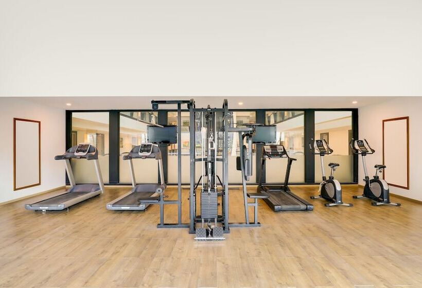 Lemon Tree Hotel, Indore