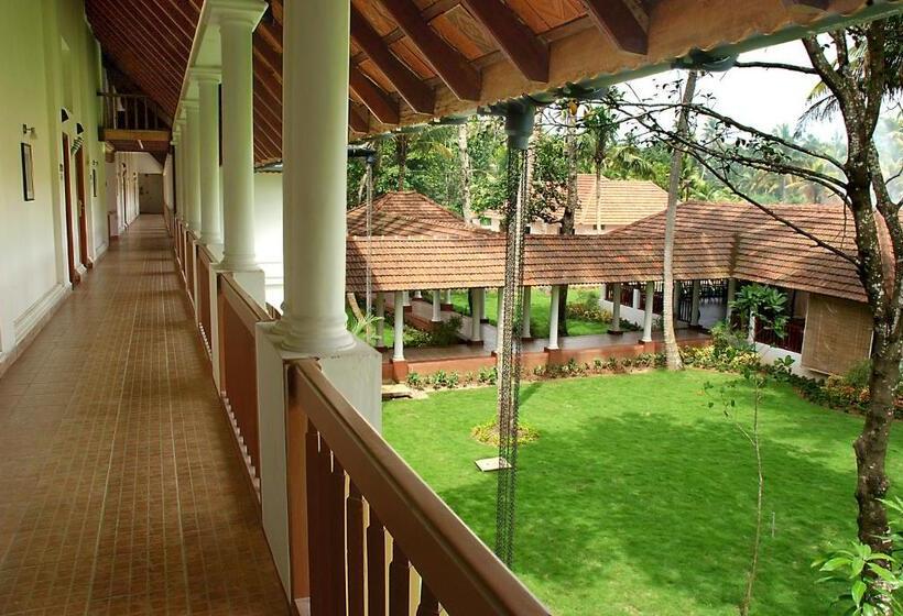 فندق Lemon Tree Vembanad Lake Resort, Kerala