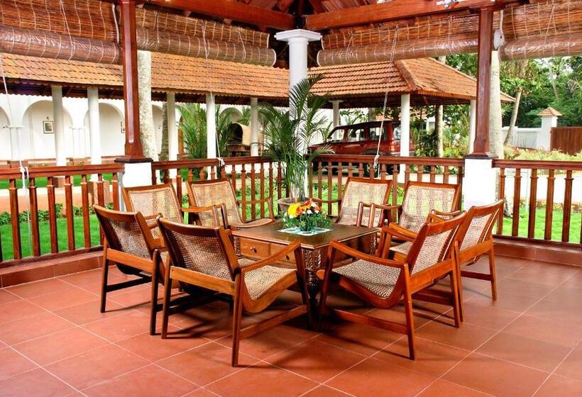 فندق Lemon Tree Vembanad Lake Resort, Kerala