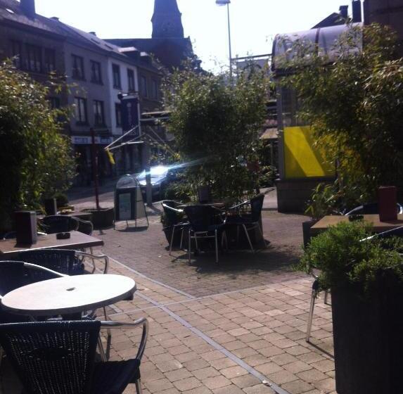 Отель Les Arcades   La Roche En Ardenne