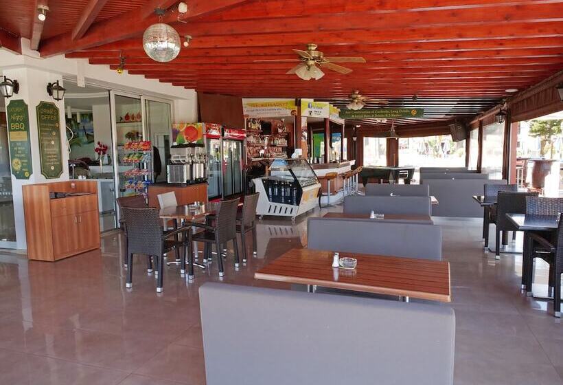 فندق Loutsiana Deluxe Apts