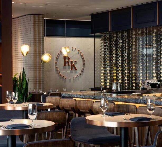 Отель Mandarin Oriental Boston