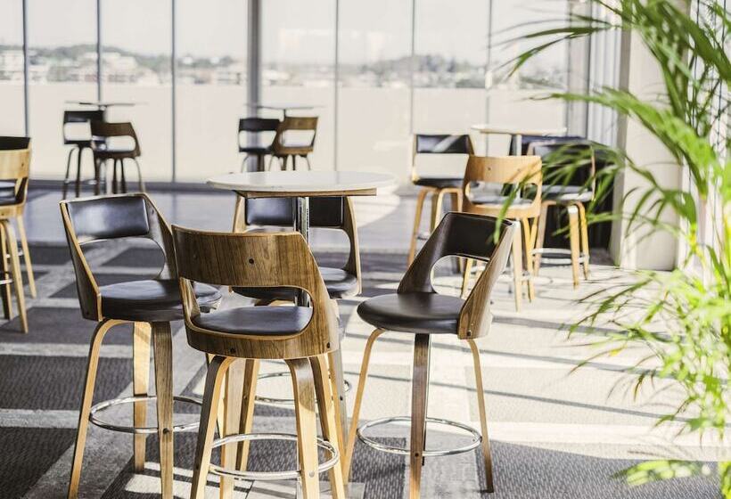 هتل Mercure Centro Port Macquarie