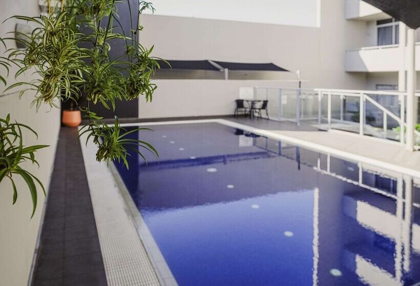 هتل Mercure Centro Port Macquarie