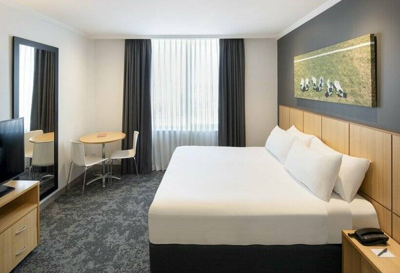 هتل Mercure Sydney Bankstown